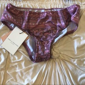 Spell dahlia bloomers medium NWT
